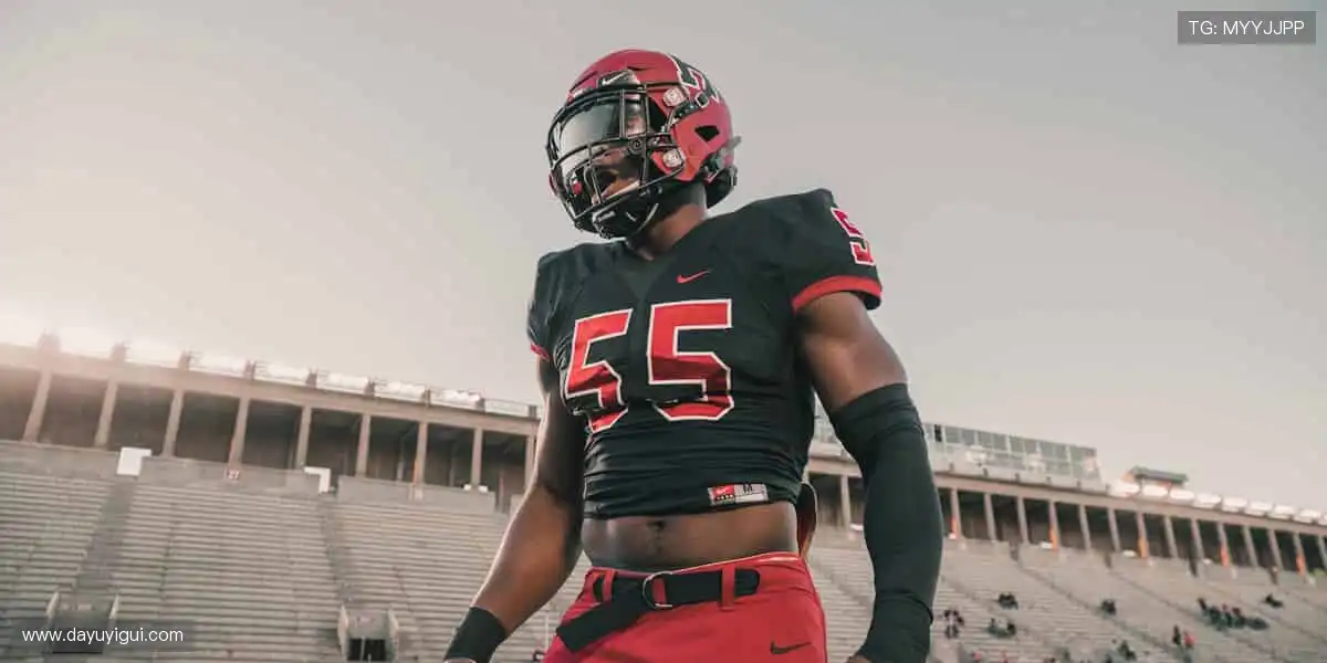 定制你的主队战袍，让支持更有态度！👕❤️